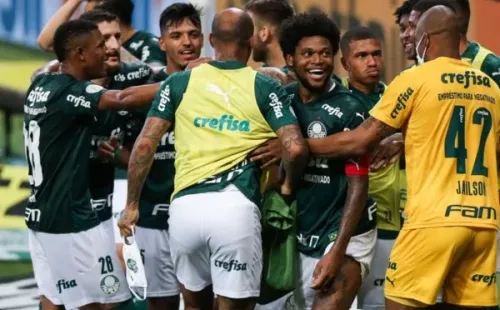 Jogadores do Palmeiras comemoram gol pelo Brasileirão. Foto: Getty Images