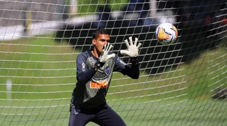 Matheus Mendes terá o futuro definido em breve. Pedro Souza/Atlético-MG