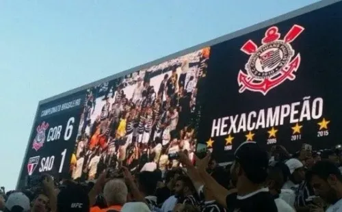 Corintianos parabenizam São Paulo com imagem de goleada. Foto: Reprodução/Twitter