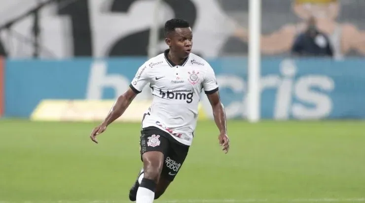 Cazares sofreu um estiramento na coxa e não enfrentará o Bahia. Foto: Rodrigo Coca