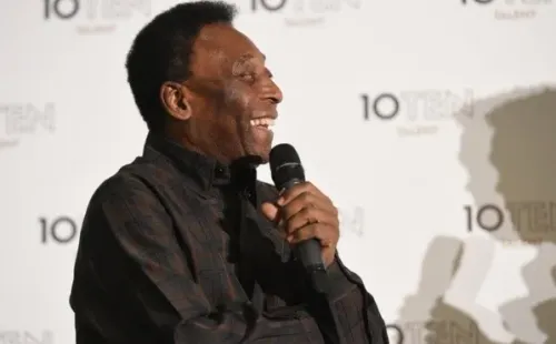 Pelé, que não deve estar no Maracanã para Palmeiras x Santos, em Londres em 2015. Foto: Getty Images