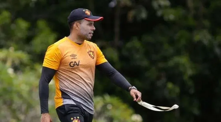 Jair Ventura elogiou Thiago Neves. Foto: Divulgação