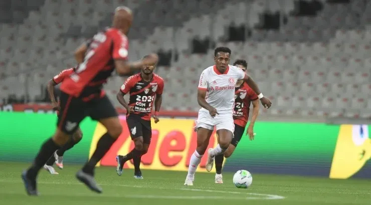 Resultado deixou o Colorado com 2 pontos de vantagem na liderança - Foto: Ricardo Duarte/Internacional.