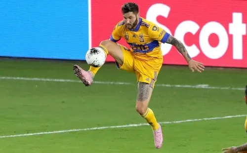 O francês Gignac fez de pênalti o único gol da partida (Crédito: Getty Images)