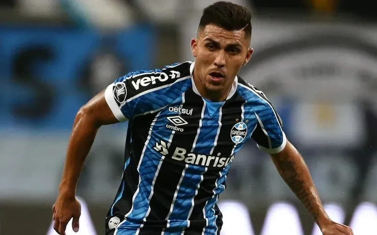 Pinares foi punido pela direção do Grêmio por episódio contra o Santos e pode deixar o clube (Foto: Getty Images)
