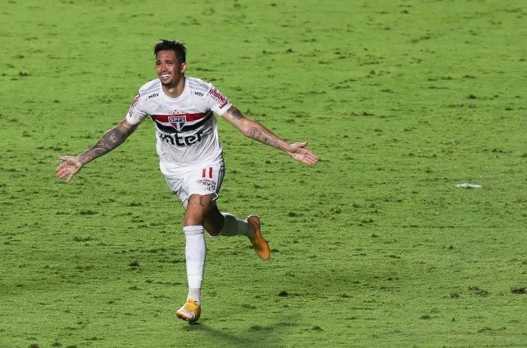 Luciano marcou o segundo gol do Tricolor na vitória de virada sobre o Grêmio. (Foto: Getty Images)