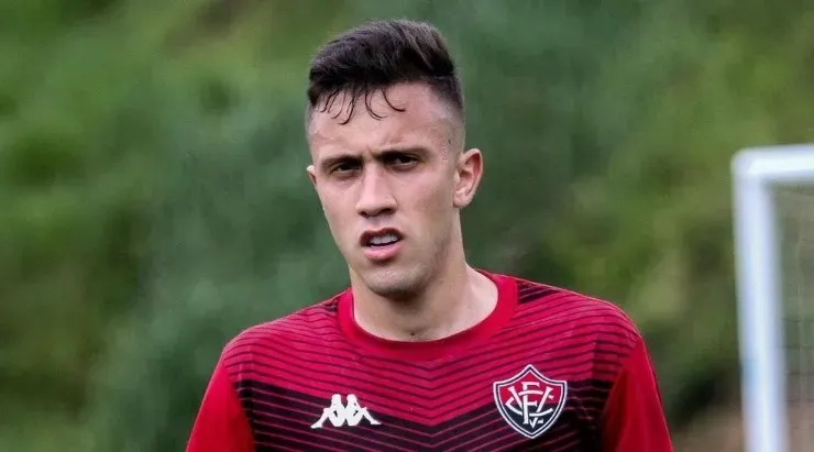 Matheus Frizzo deve ser emprestado ao Botafogo. Foto: Letícia Martins / EC Vitória / Divulgação