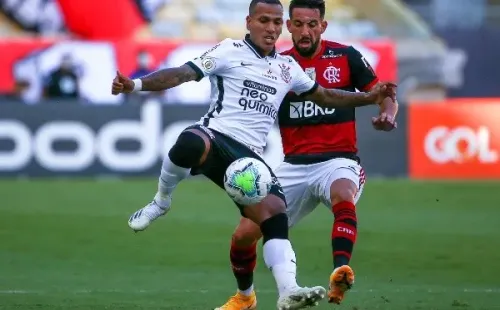 Corinthians faz a contas e corre atrás de vaga na Libertadores (Crédito: Getty Images)