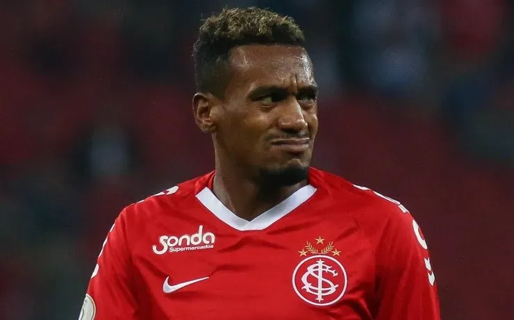 Edenilson vem sendo assediado pelo Atlético e pode trocar de clube em 2021 (Foto: Lucas Uebel/Getty Images Brasil)