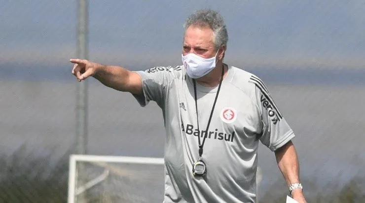 Abel Braga: pode mexer em mais de um setor do time (Foto: Ricardo Duarte/Flickr Oficial do Inter/Divulgação)