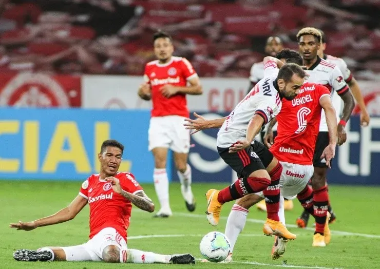No primeiro turno, o duelo entre as equipes terminou empatado em 2 x 2. (Foto: Getty Images)