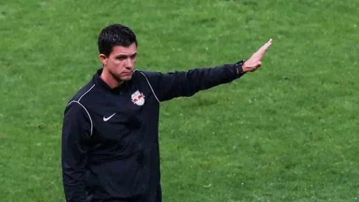 O técnico Maurício Barbieri renovou contrato com o RB Bragantino até 2022. (Foto: Getty Images)