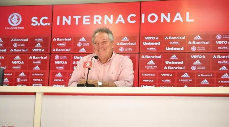 Heitor rasgou elogios ao técnico Abel Braga. Foto: Ricardo Duarte/Internacional