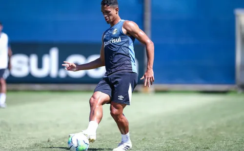 Lucas Araújo pode ganhar mais oportunidades nesta temporada - Foto: Reprodução/Twitter Oficial Lucas Araújo.