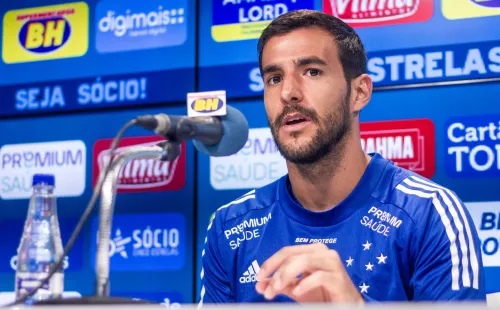 Raúl Cáceres: único lateral-direito do elenco (Foto: Gustavo Aleixo/Flickr/Cruzeiro)