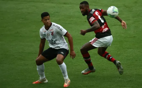 Jaime Alvarado é alvo do Vitória. Foto: Buda Mendes/Getty Images