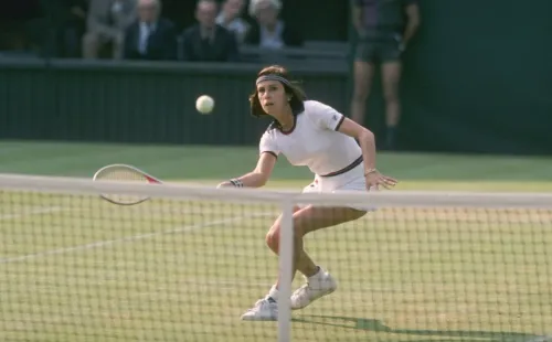 Maria Esther Bueno em partida em 1977. Foto: Getty Images
