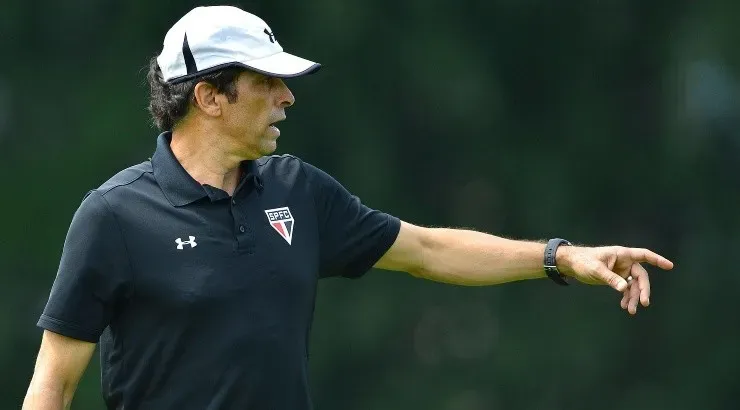 Auxiliar será braço-direito de Crespo - Foto: Mauro Horita/AGIF.