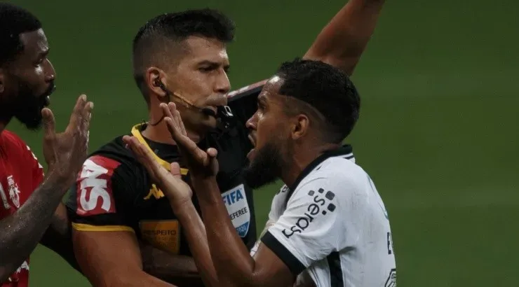 Everaldo não vai permanecer em 2021 - Foto: Ettore Chiereguini/AGIF.