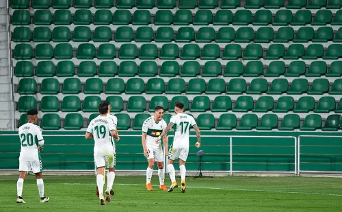 Jogadores do Elche comemoram gol. Foto: Getty Images