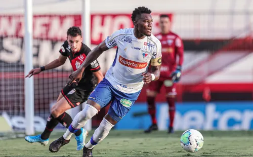 Paulão saiu em desavenças com diretoria do Fortaleza por pedida “acima” do teto em renovação (Foto:Heber Gomes/AGIF)