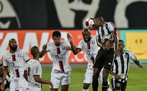 Resende em partida contra o Botafogo. Foto: AGIF