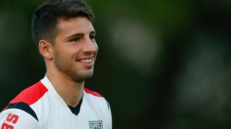 Calleri: quer voltar ao Tricolor no futuro (Foto: Marcello Zambrana/AGIF)