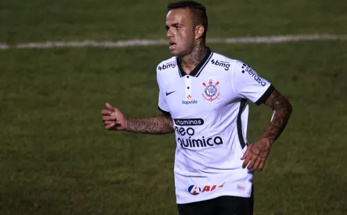 Camisa 7 vem sendo reserva de Mancini ganhando um dos maiores salários do elenco (Foto: Ettore Chiereguini/AGIF)