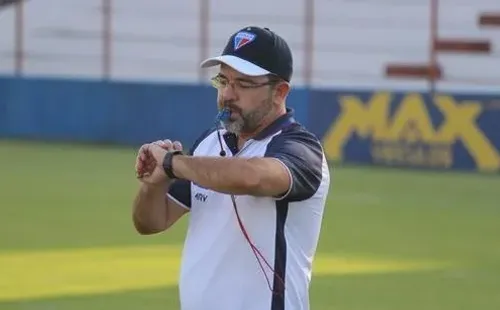 Enderson Moreira se revoltou com os pedidos de demissão do treinador. Foto: Bruno Oliveira