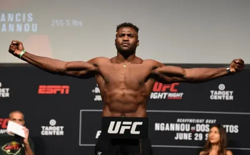 Francis Ngannou quatro vitórias seguidas por nocaute no primeiro round. (Foto: Getty Images)