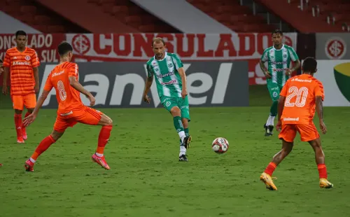Jogadores Juventude em partida contra o Internacional. Foto: AGIF