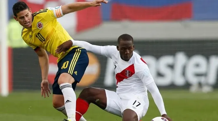 Advíncula: oferecido ao Colorado (Foto: Juan Gonzalez/Agenciauno/AGIF)