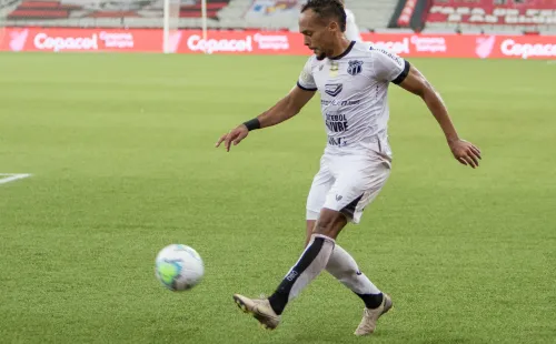 Foto: Robson Mafra/AGIF