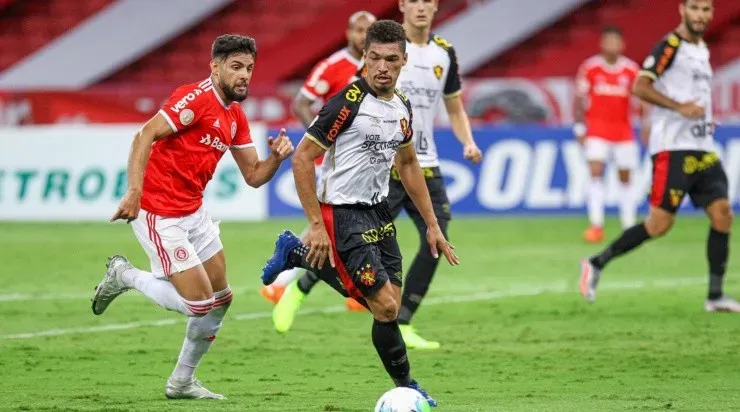 Adryelson: vínculo próximo do fim (Foto: Fernando Alves/AGIF)