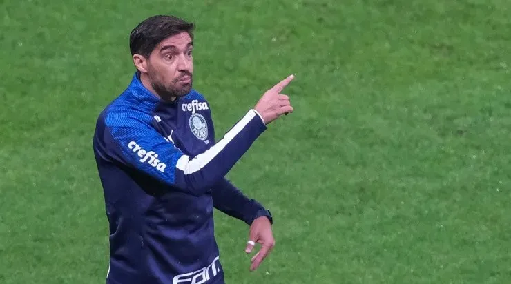 Abel Ferreira: novidades para a Recopa (Foto: Marcello Zambrana/AGIF)