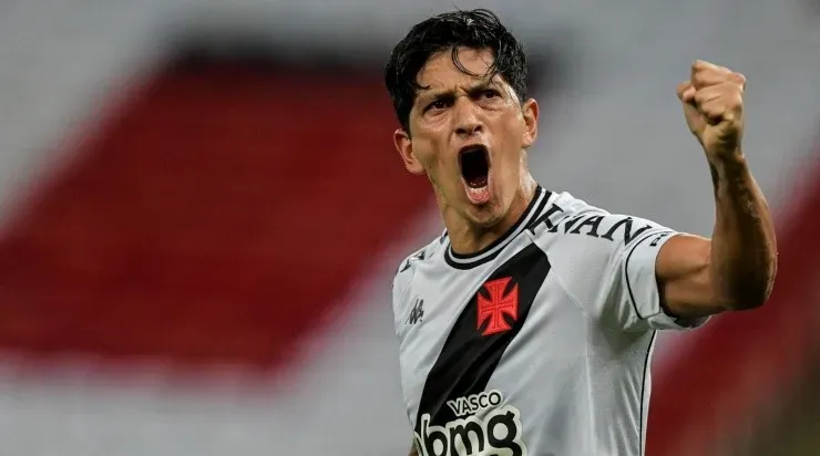 Germán Cano comemora o segundo gol do Vasco (Foto: Thiago Ribeiro/AGIF)