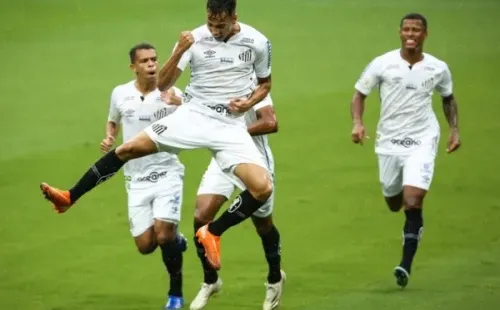 Comemoração de gol do Santos. Foto: AGIF