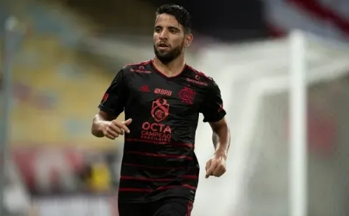 Pepê tem contrato expirando em junho, mas não deve ficar no Flamengo (Foto: Jorge Rodrigues/AGIF)