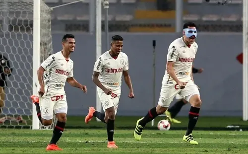 Universitario do Peru em campo pelo campeonato nacional. (Foto: Getty Images)