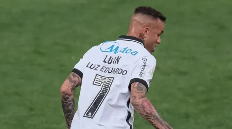 Luan vem ganhando sequência no Timão - Foto: Marcello Zambrana/AGIF.