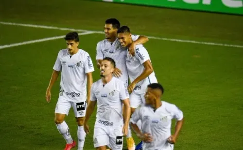 Comemoração de gol do Santos. Foto: AGIF