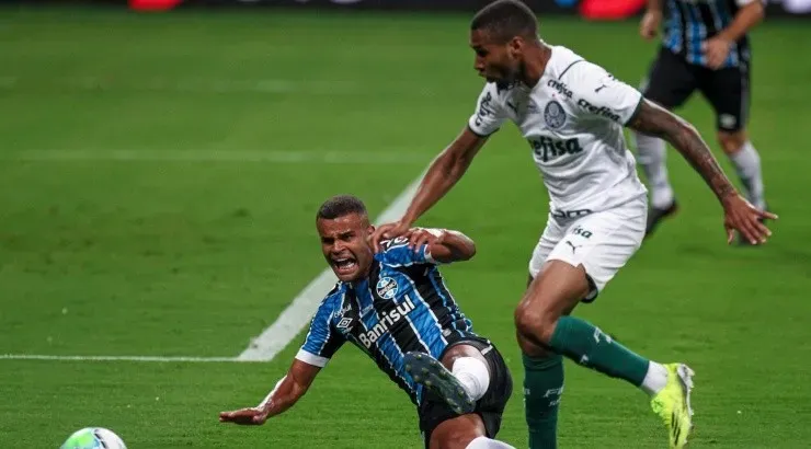 Alisson fica fora do time titular - Foto: Fernando Alves/AGIF.