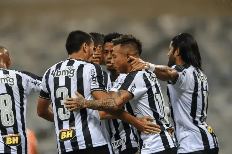 Jogadores do Galo comemorando gol. (Foto: Getty Images)