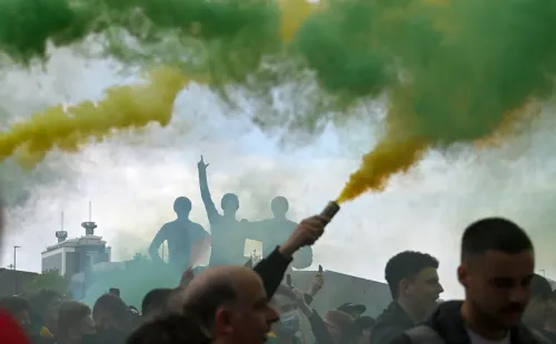 Protesto nos arredores do Old Trafford. Foto: Getty Images