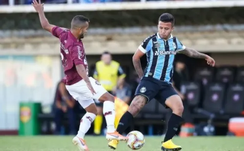 Matheus Henrique em jogo contra o Caxias. Foto: AGIF