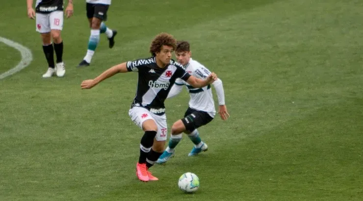 Neto Borges não empolgou e vai deixar o Vasco - Foto: Robson Mafra/AGIF.