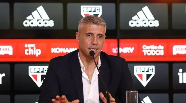 Crespo não colocará o time titular para enfrentar o Racing, da Argentina, nesta terça-feira (18), no Morumbi. Foto: Rubens Chiri