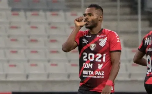 Foto: Robson Mafra/AGIF