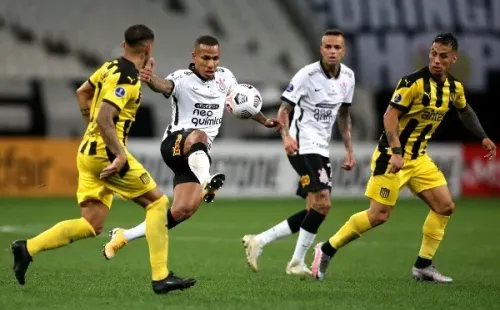 Corinthians em campo pela Sul-Americana. (Foto: Getty Images)