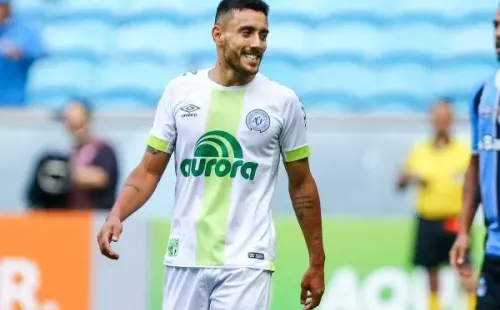 Alan Ruschel em campo pela Chapecoense. (Foto: Getty Images)